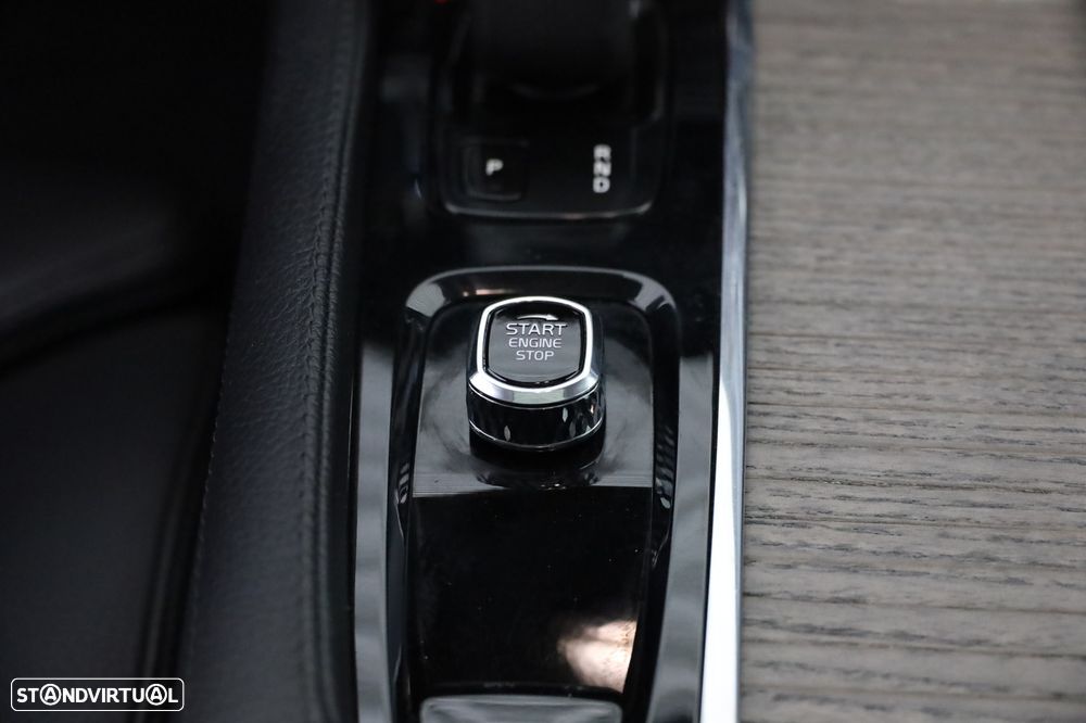 Volvo V90 Cross Country 2.0 B4 AWD - 24