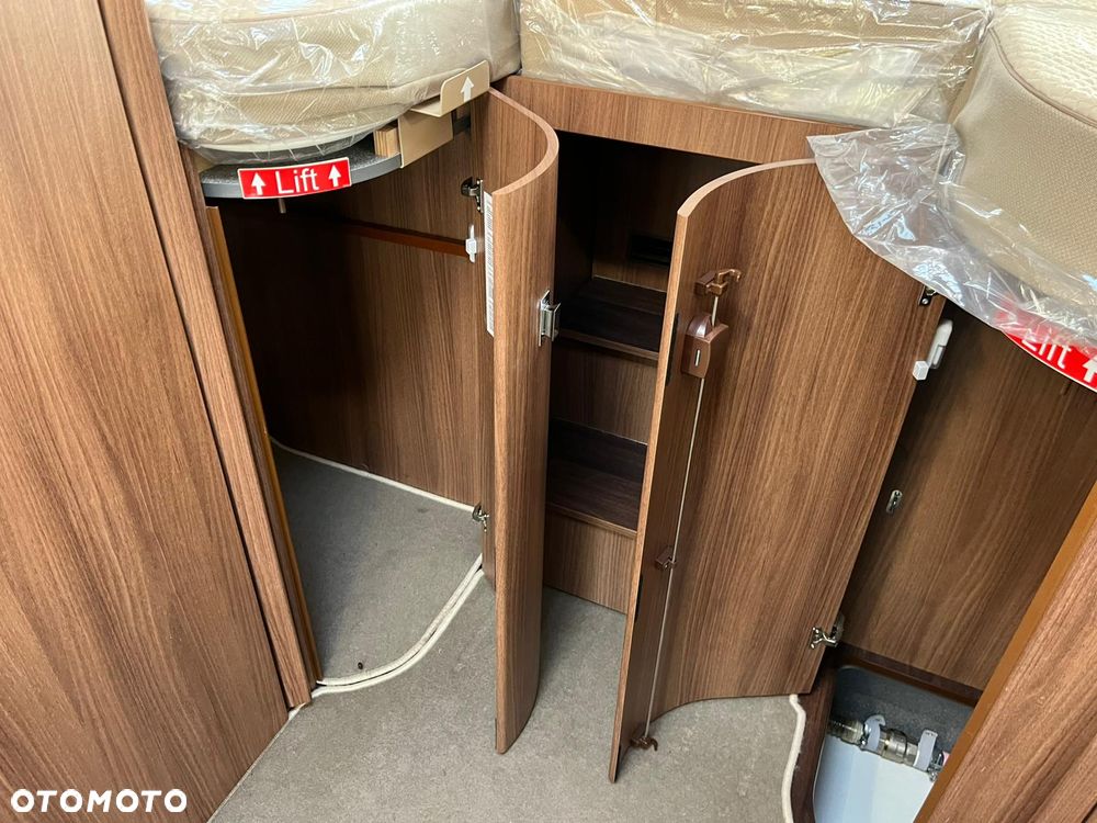 Carthago CHIC E-LINE I 61XL LE - 15