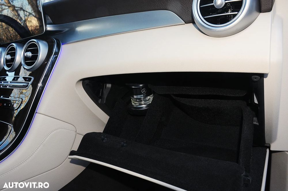 Mercedes-Benz GLC 300 e 4MATIC - 27