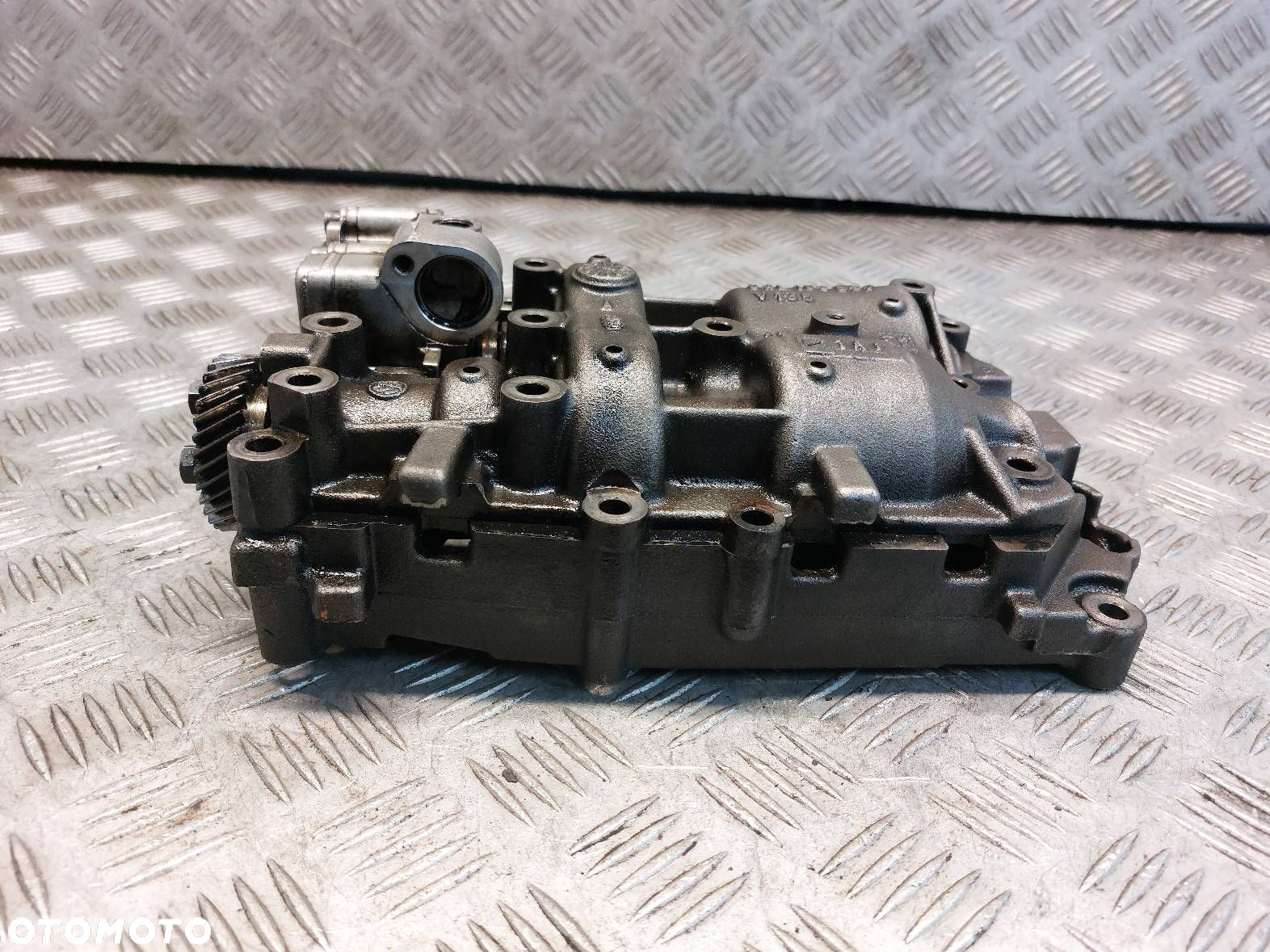 POMPA OLEJU VW PASSAT B6 2.0 TDI AUDI 03G115105H - 2