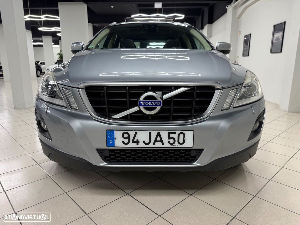 Volvo XC 60 2.4 D Drive Momentum - 12