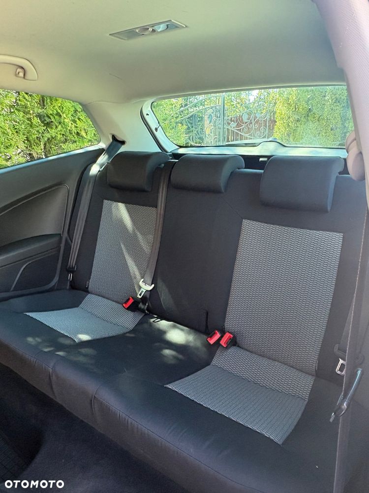 Volkswagen Polo 1.6 TDI DPF Trendline - 8