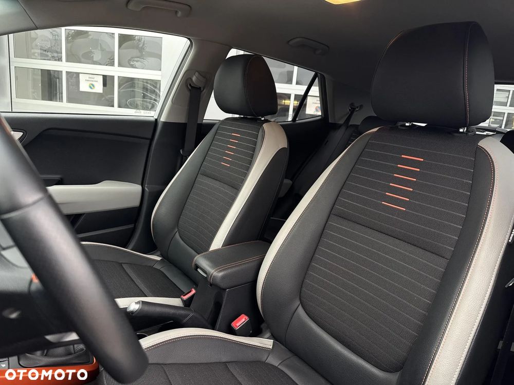 Kia Stonic 1.4 L - 11