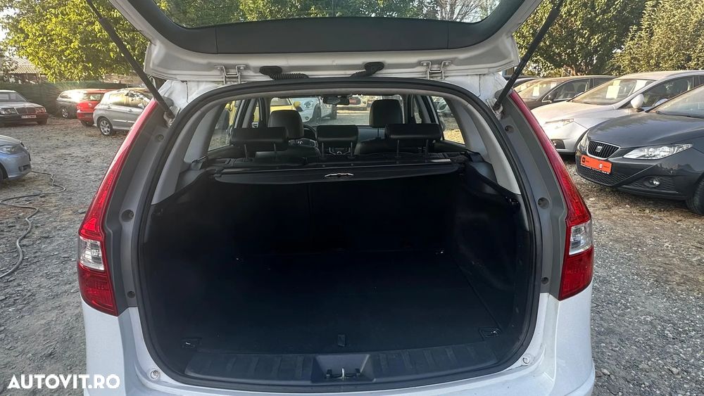 Hyundai i30 1.6 CRDI blue Classic - 13