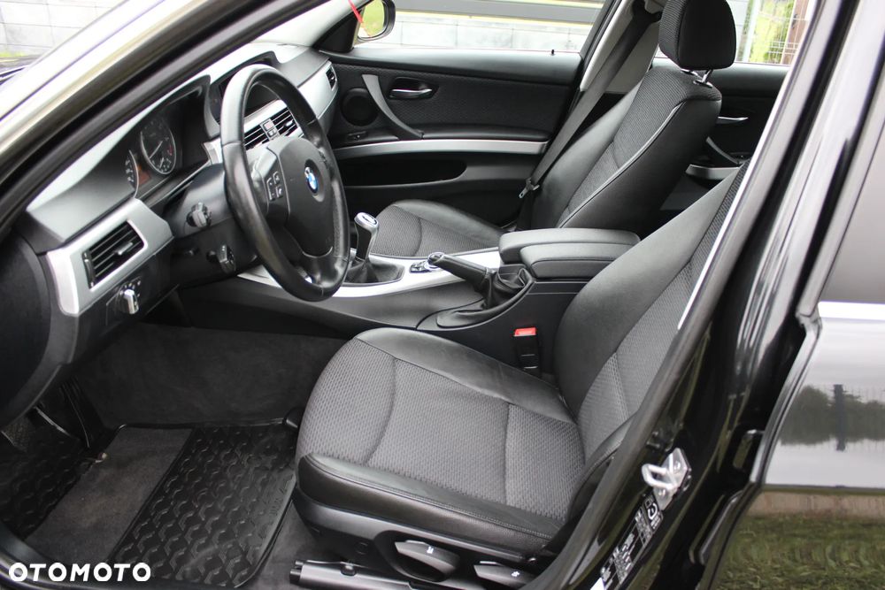 BMW Seria 3 318i Edition Lifestyle - 27