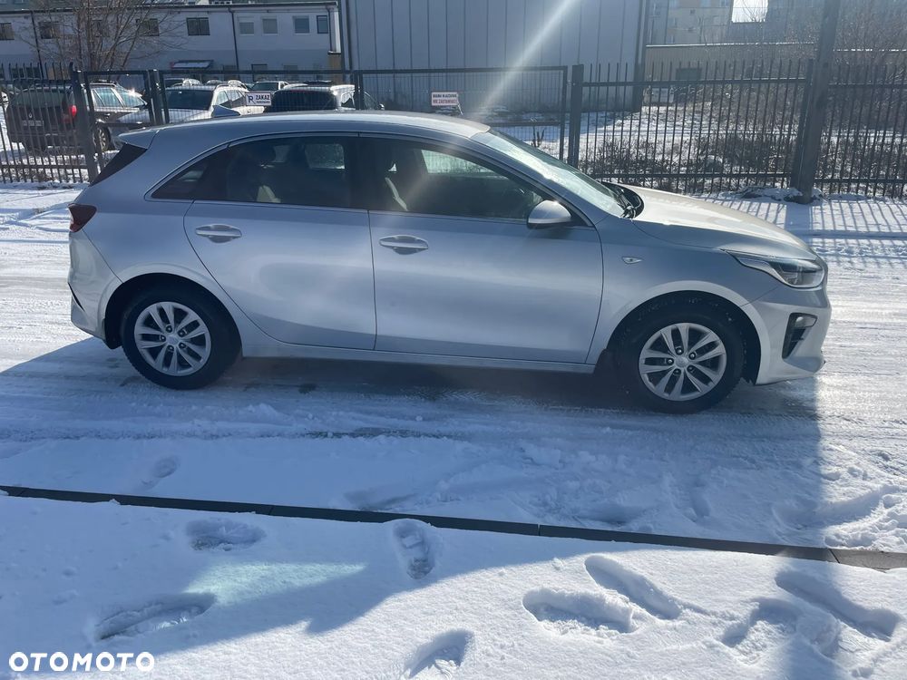 Kia Ceed 1.6 CRDi SCR M - 3