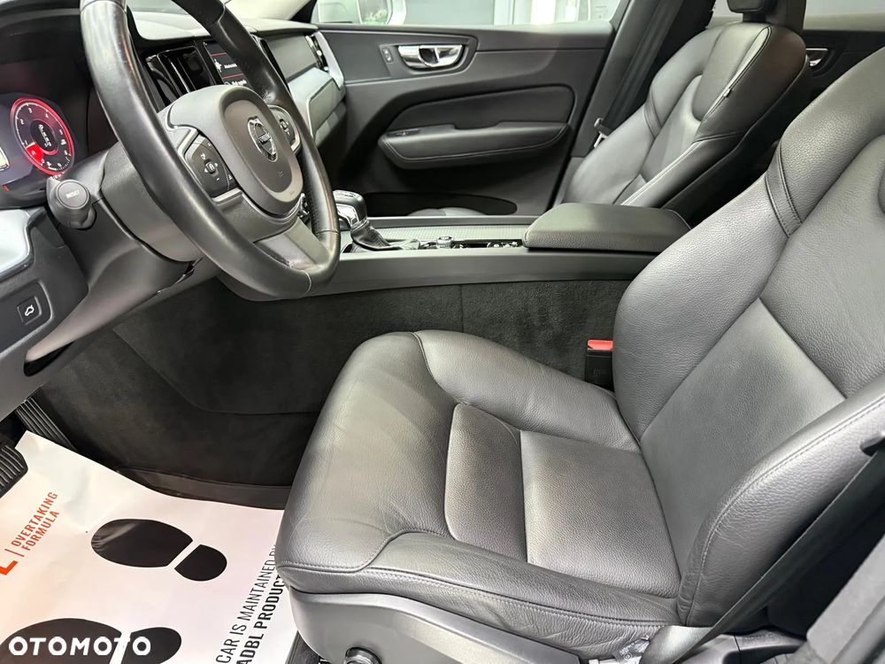Volvo XC 60 D4 Momentum - 23