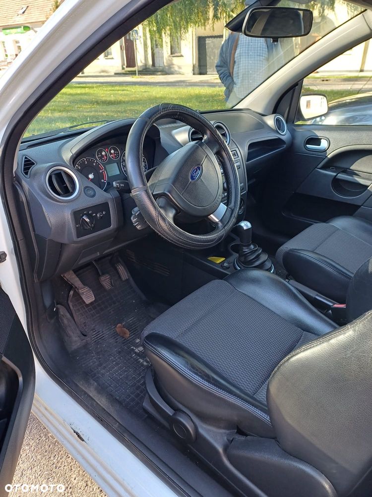 Ford Fiesta 1.6 TDCi Sport - 7