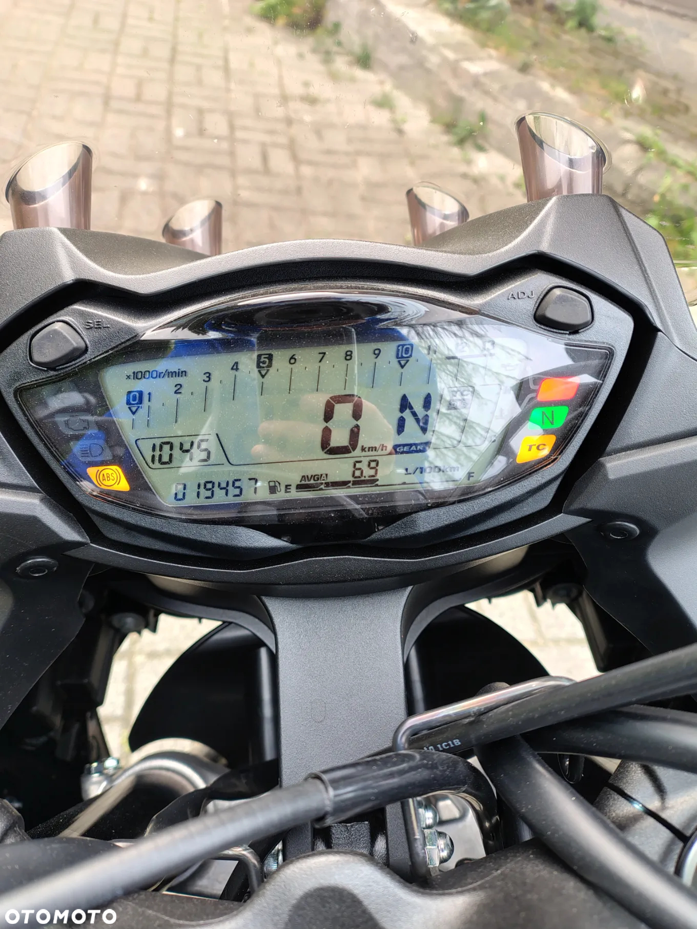 Suzuki GSX 1000 - 7