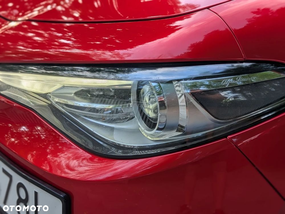 Alfa Romeo Giulia 2.0 Turbo Veloce Q4 - 12