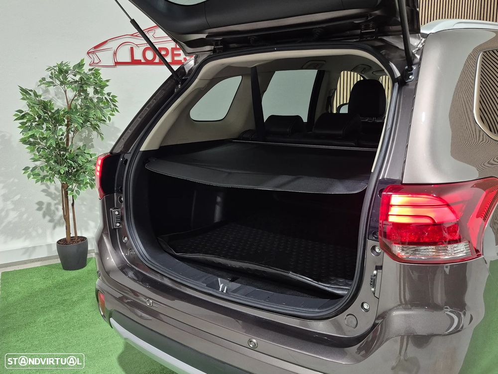 Mitsubishi Outlander 2.0 Instyle Navi - 40
