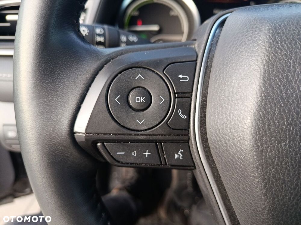 Toyota Camry 2.5 Hybrid Prestige CVT - 24