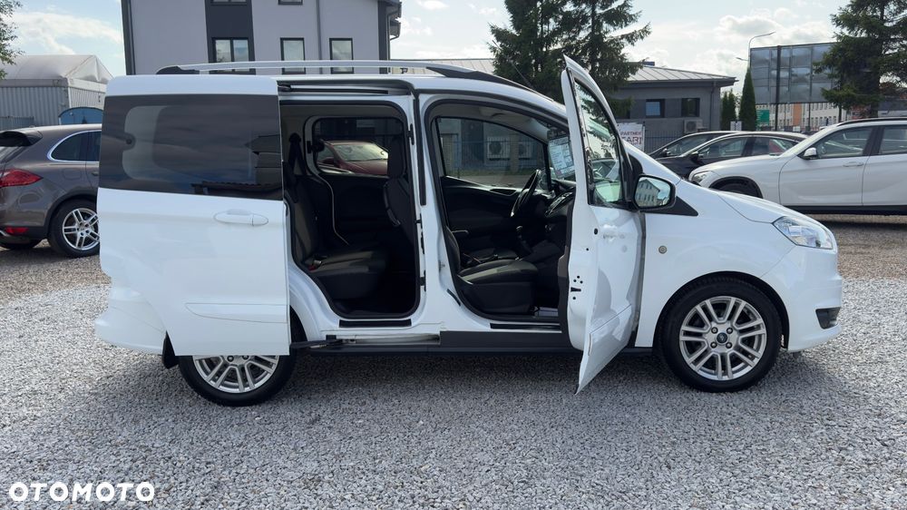 Ford Tourneo Courier 1.0 EcoBoost S&S Titanium - 10