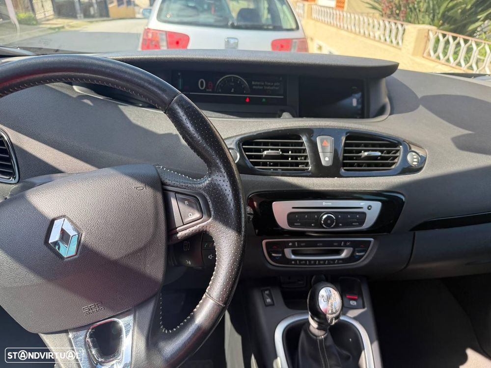 Renault Grand Scénic 1.5 dCi Bose Edition SS - 6