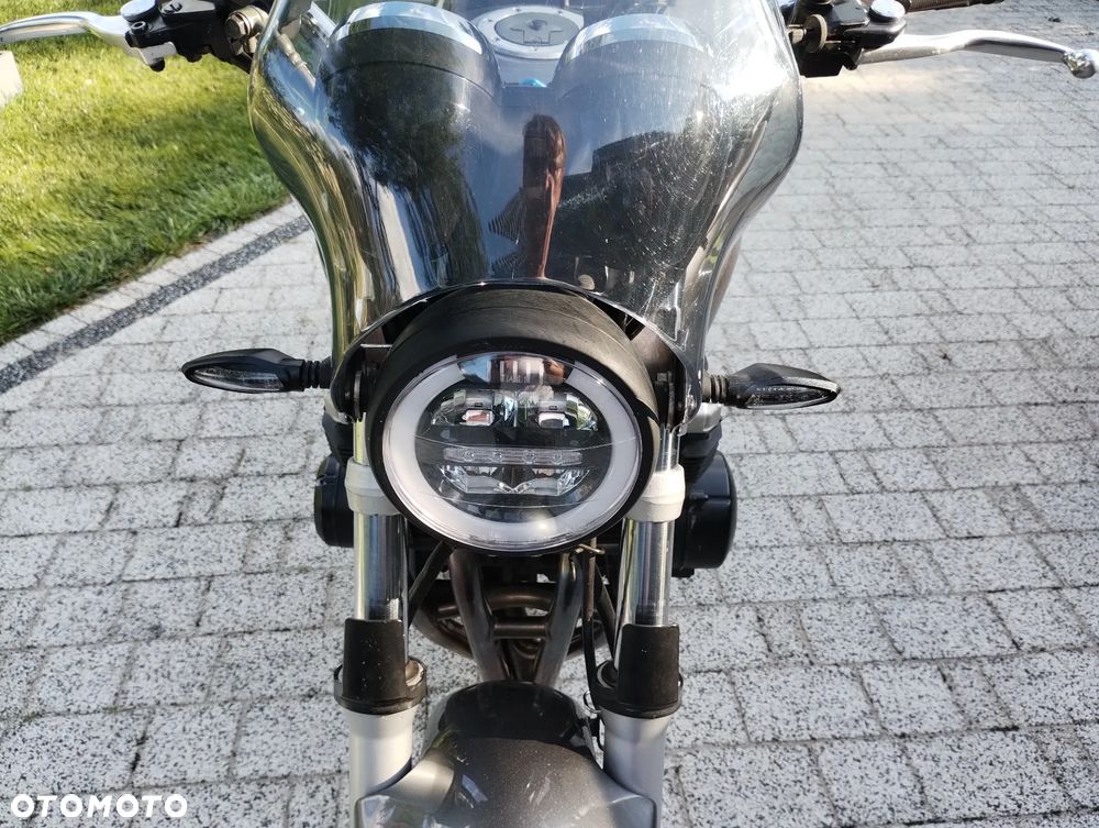 Kawasaki ZR - 7