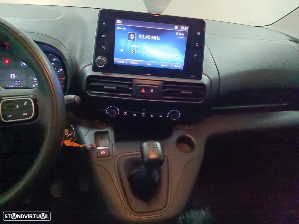 Toyota PROACE-CITY 1.5D L1 CONFORT IVA/DEDUTIVEL - 23
