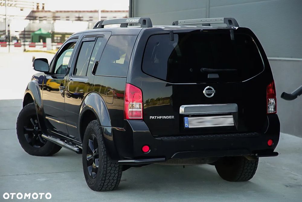 Nissan Pathfinder 2.5 D LE EU5 - 8
