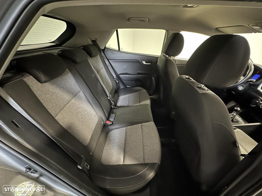 Kia Stonic 1.2 Dynamic - 32