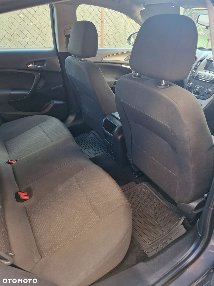 Opel Insignia 1.8 - 12