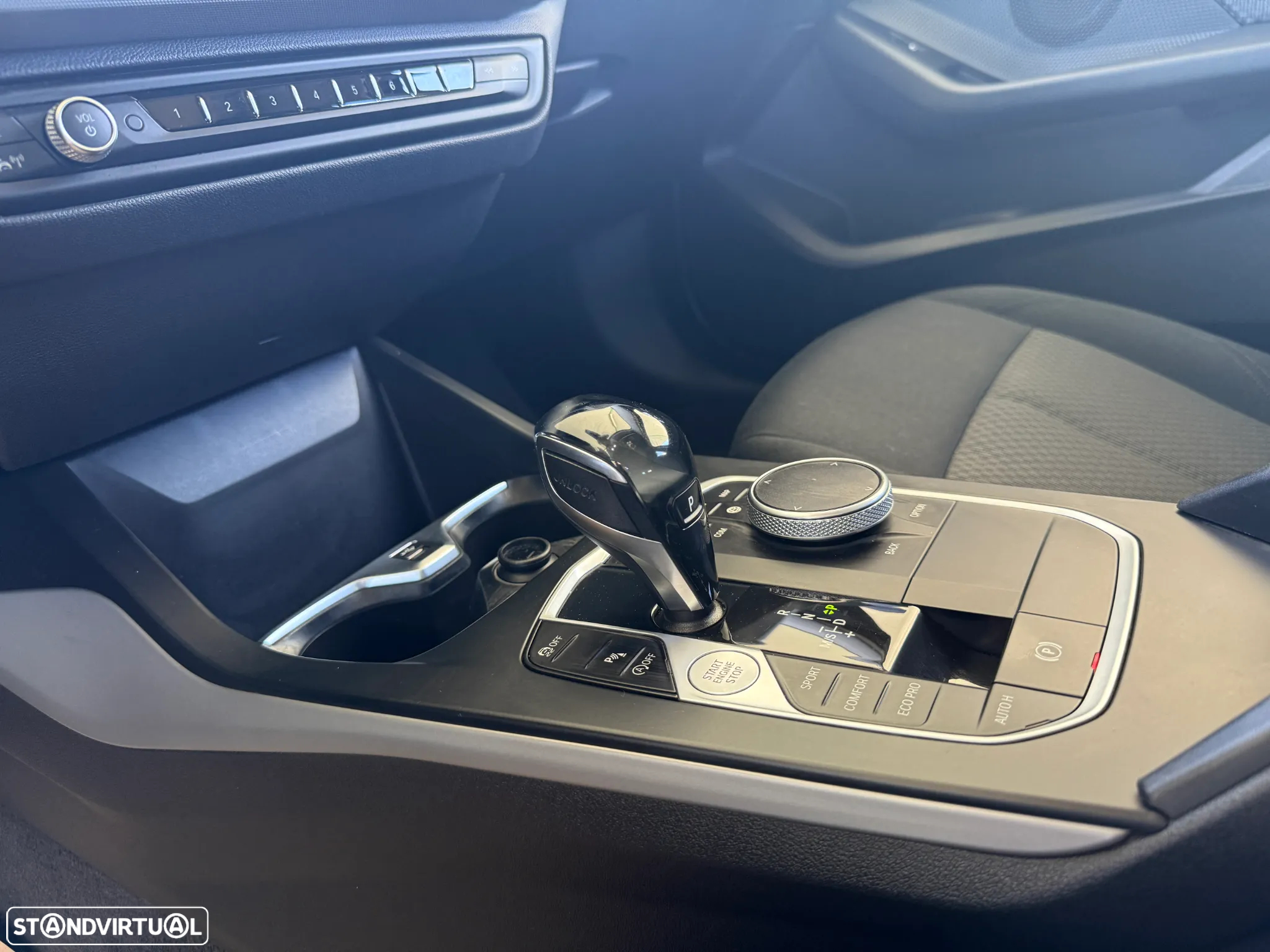 BMW 116 d Pack Color Vision Auto - 24
