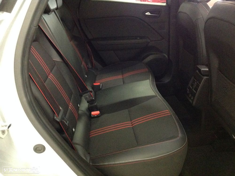 Renault Captur 1.0 TCe RS Line - 32