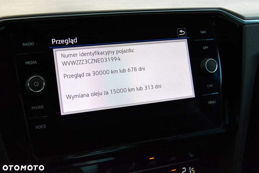 Volkswagen Passat - 33