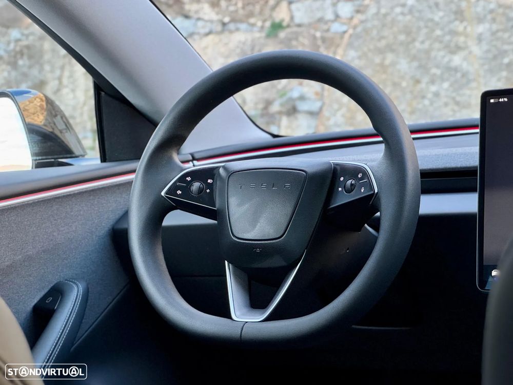 Tesla Model 3 Standard Range Plus RWD - 36
