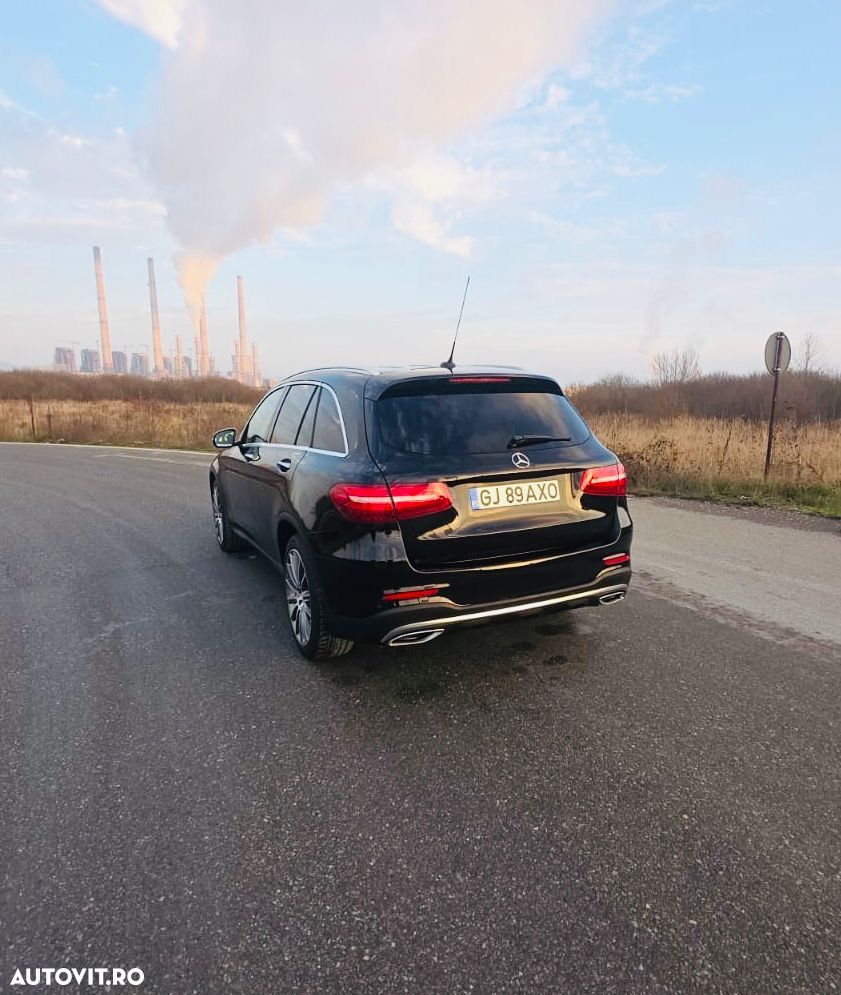 Mercedes-Benz GLC 220 d 4Matic 9G-TRONIC AMG Line - 3