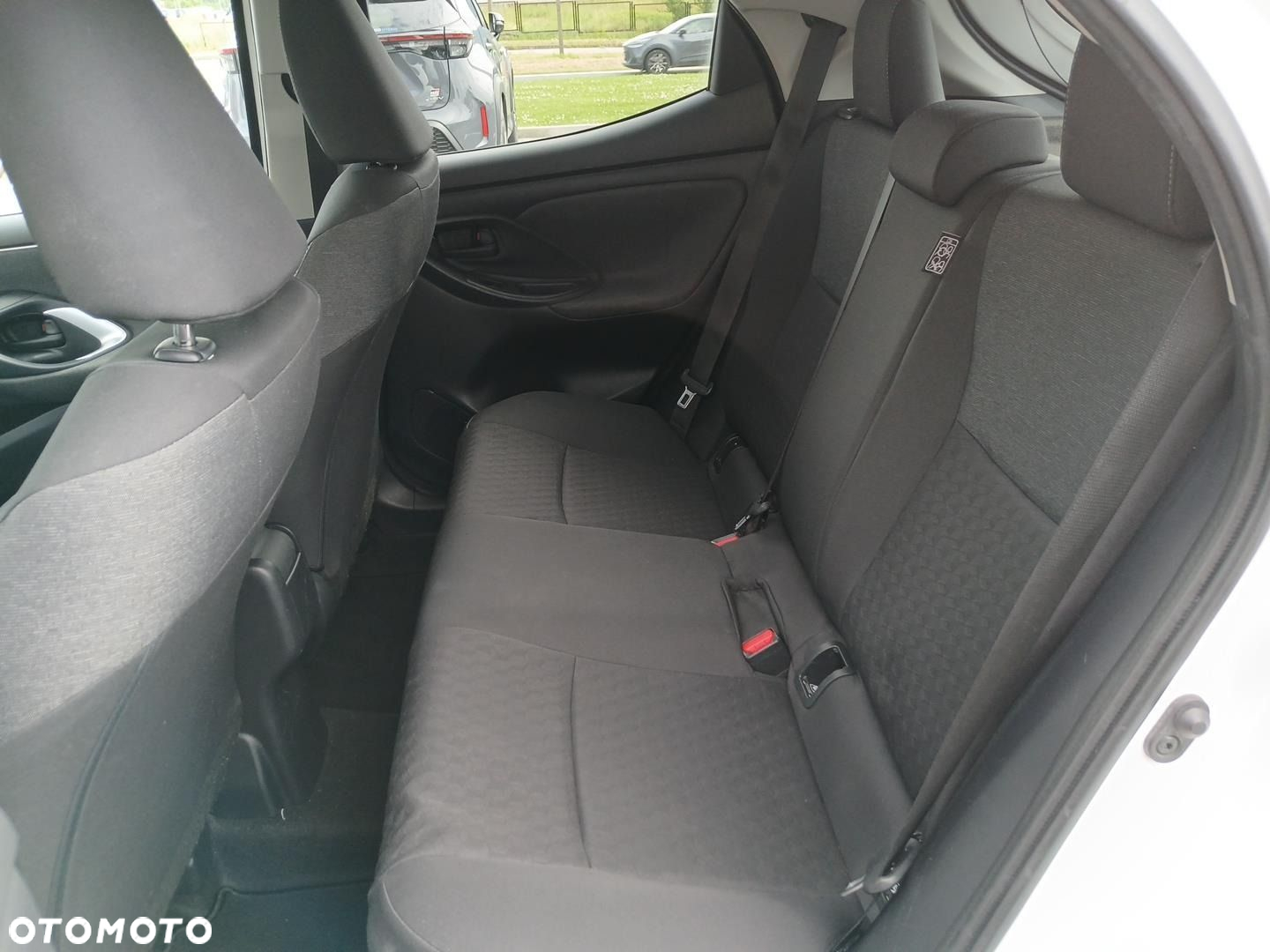 Toyota Yaris - 16