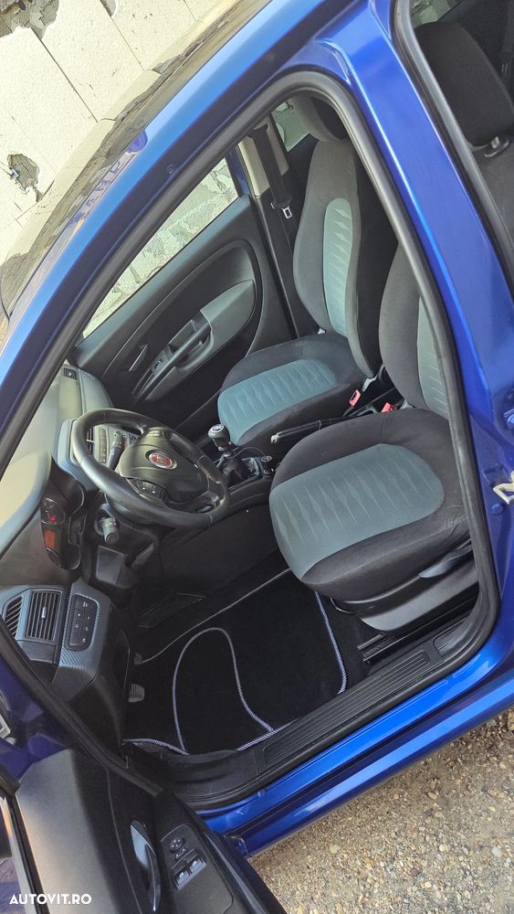 Fiat Grande Punto - 13