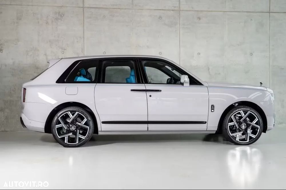 Rolls-Royce Cullinan - 10