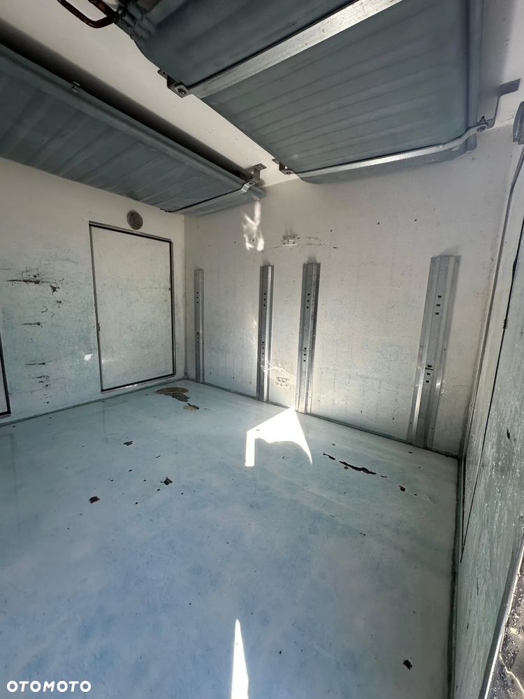 Mercedes-Benz Sprinter - 7