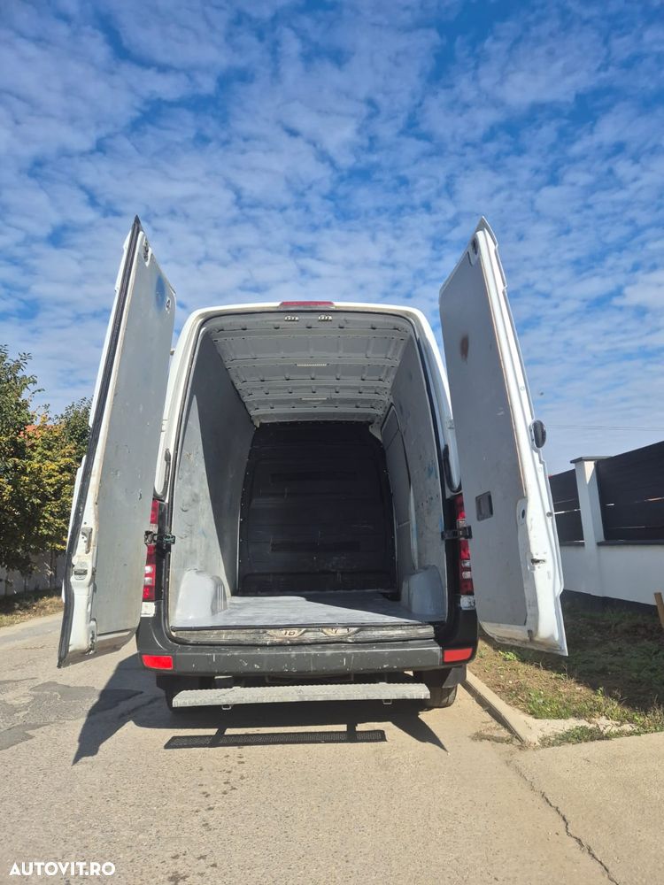 Mercedes-Benz Sprinter - 5