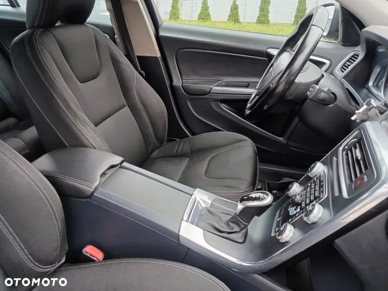 Volvo V60 D4 Geartronic - 22