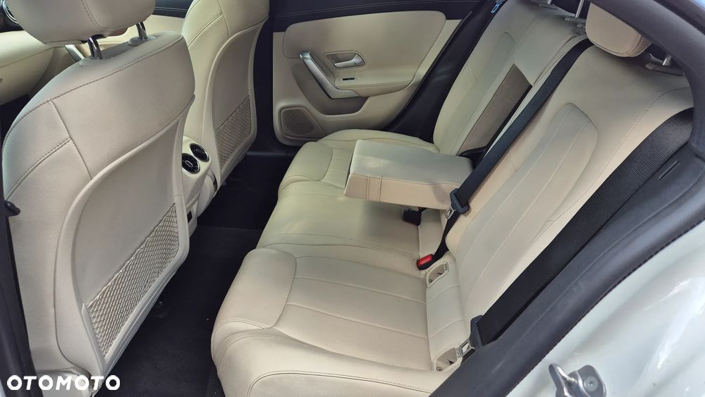 Mercedes-Benz CLA 250 7G-DCT AMG Line - 23