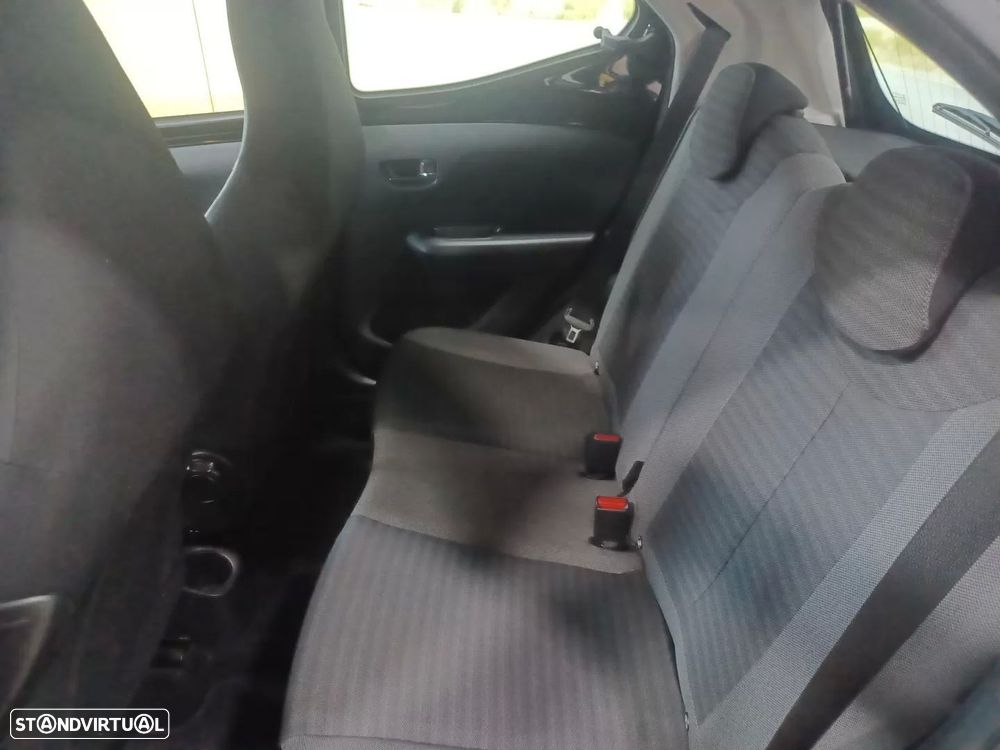 Toyota Aygo x-play club - 17