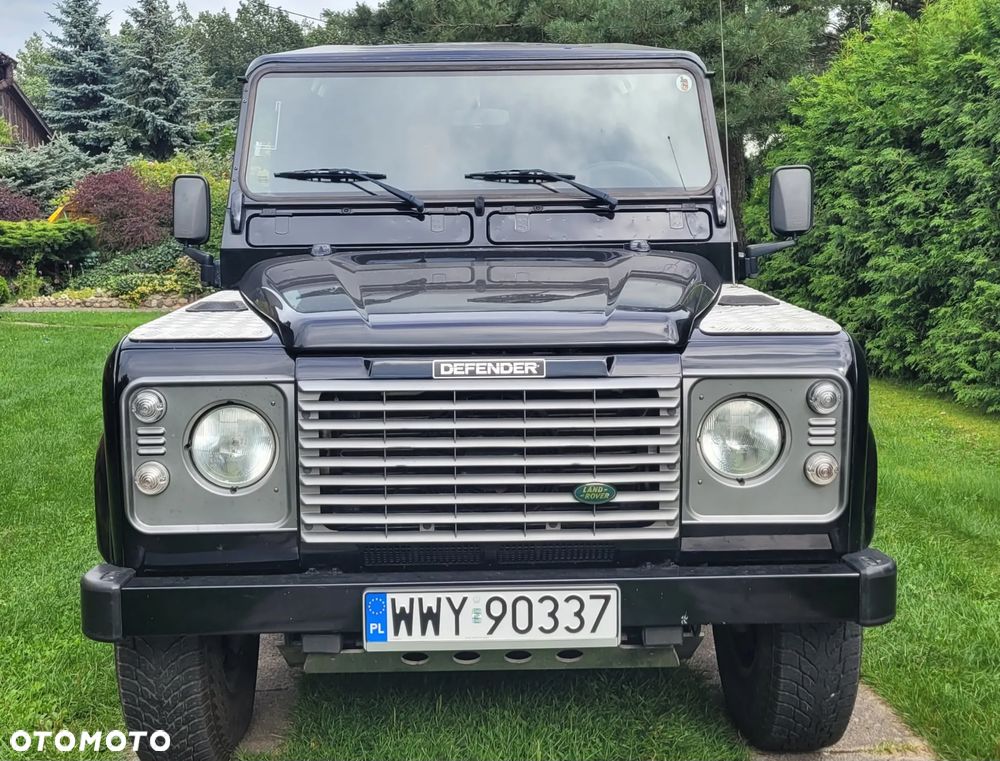 Land Rover Defender - 3
