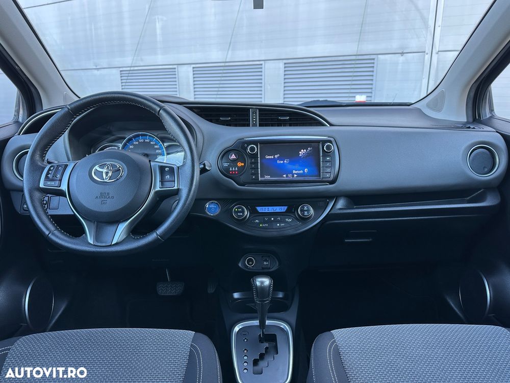 Toyota Yaris 1.5 VVT-i HSD Luna - 7
