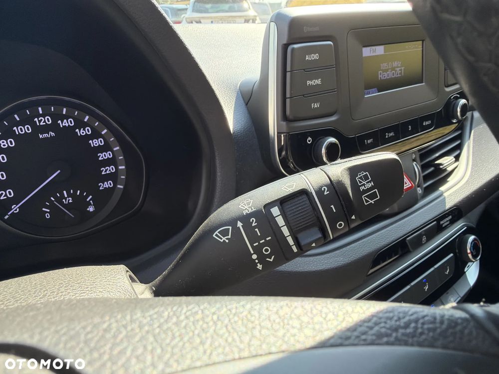Hyundai i30 1.5 DPI Classic + - 21