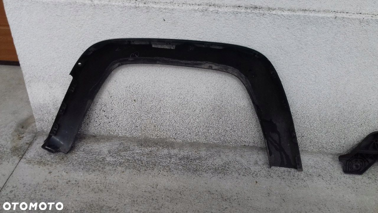 JEEP WRANGLER LISTWA NA BŁOTNIK NADKOLE PRAWY 06- - 2
