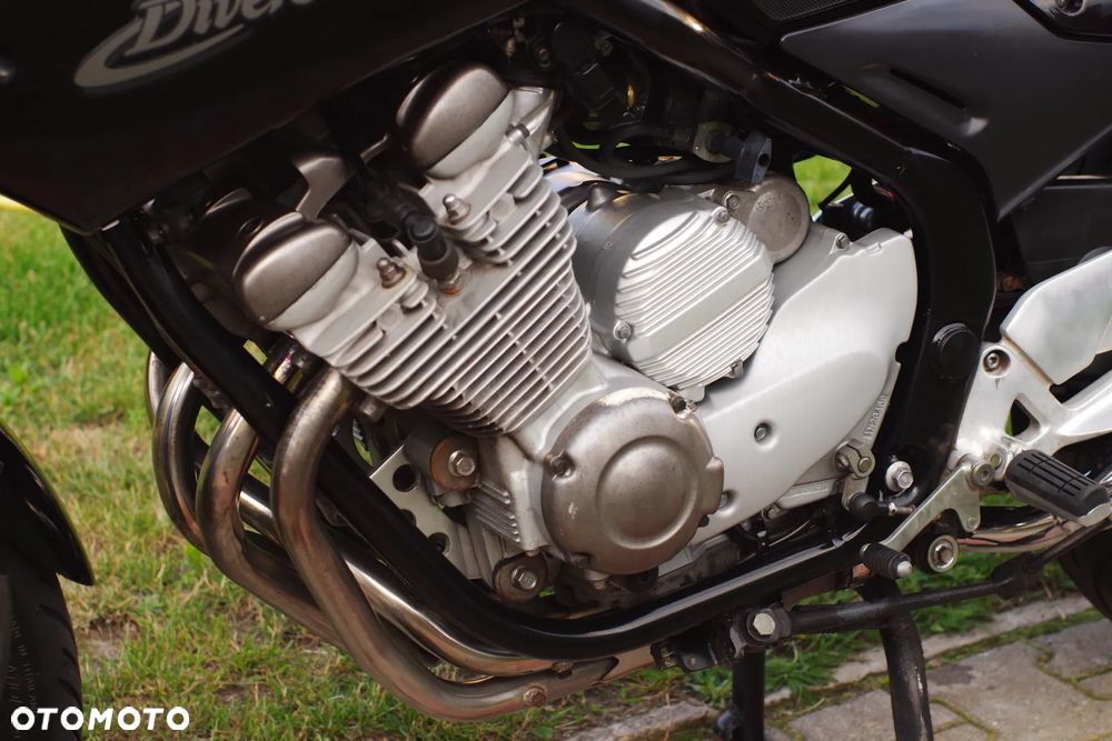 Yamaha XJ - 24