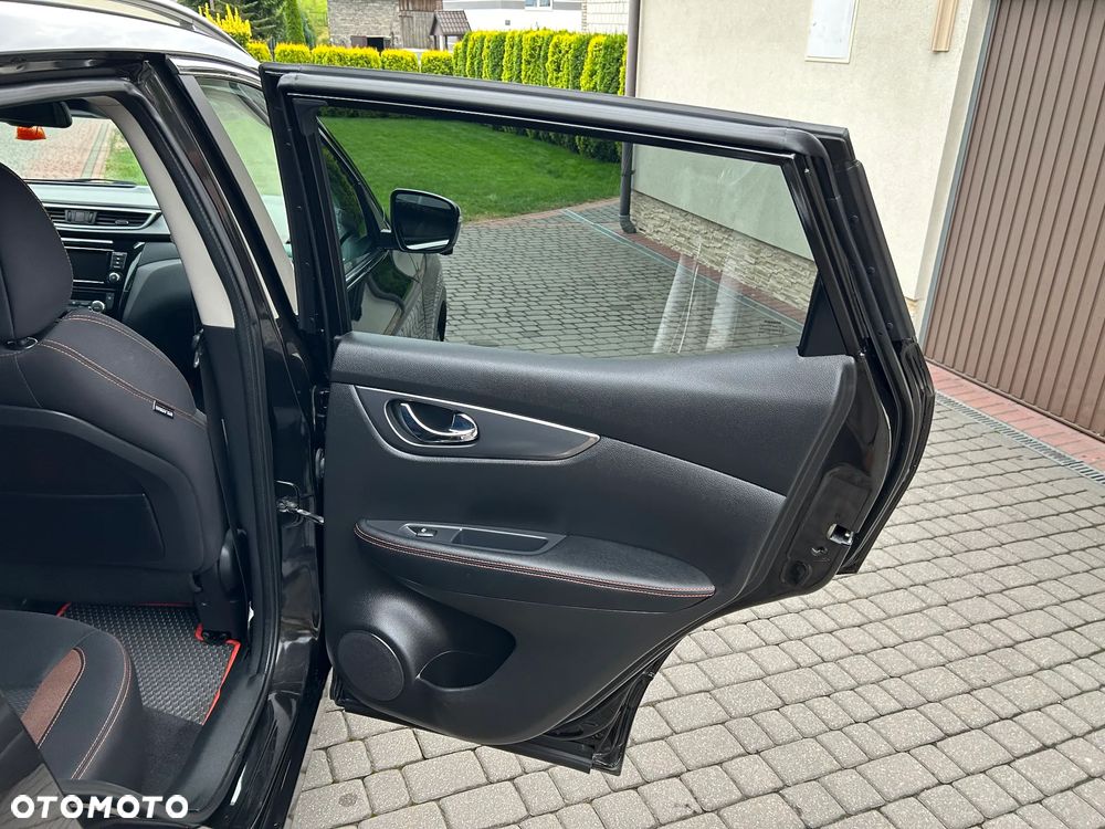 Nissan Qashqai 1.3 DIG-T N-Connecta - 20