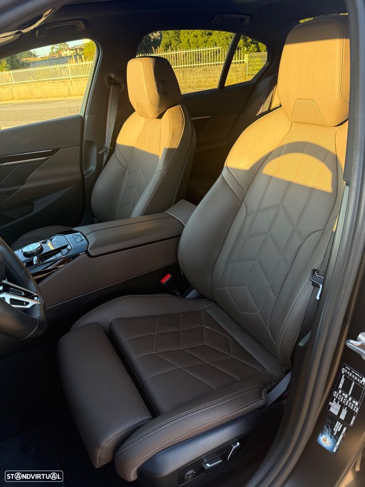BMW 520 d Pack Desportivo M Pro - 14