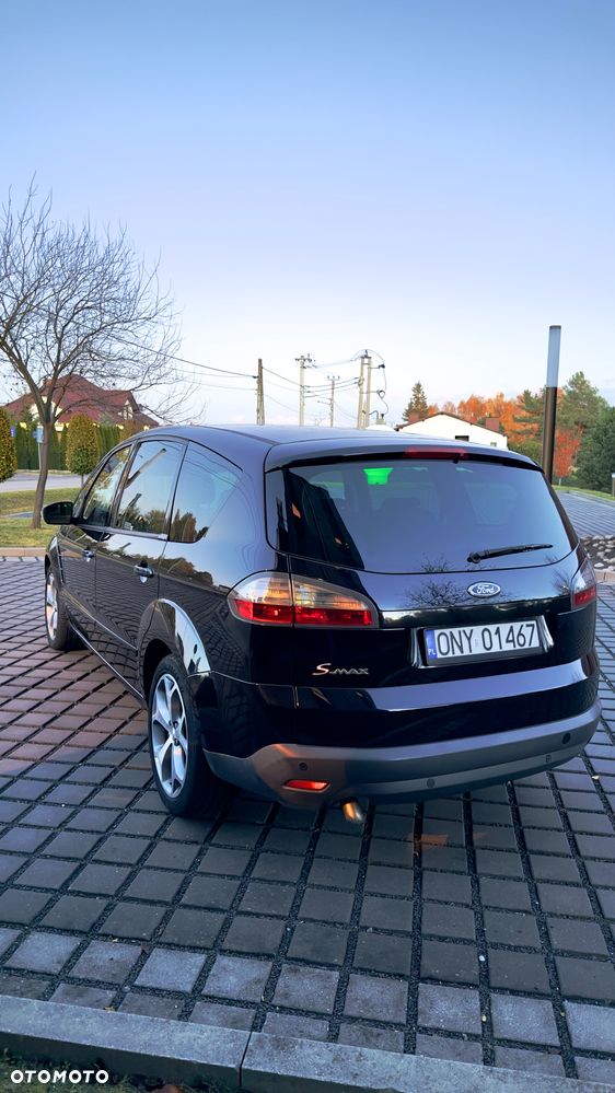 Ford S-Max - 12