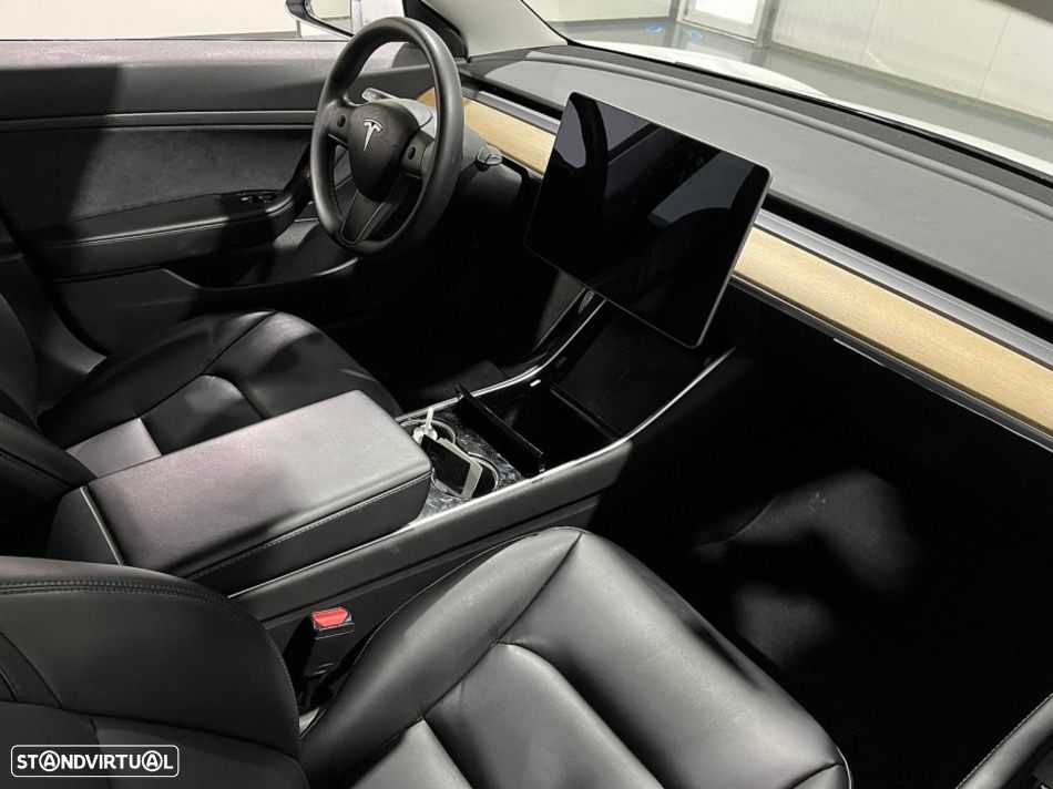 Tesla Model 3 Standard Range Plus RWD - 11