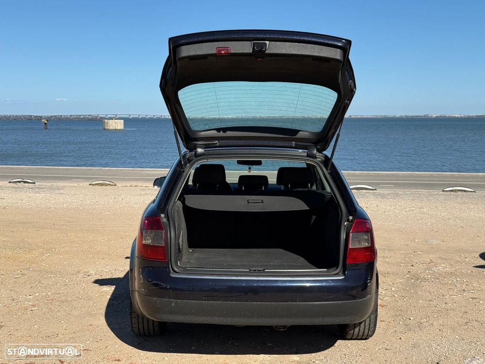 Audi A4 Avant 1.9 TDI m6 - 21