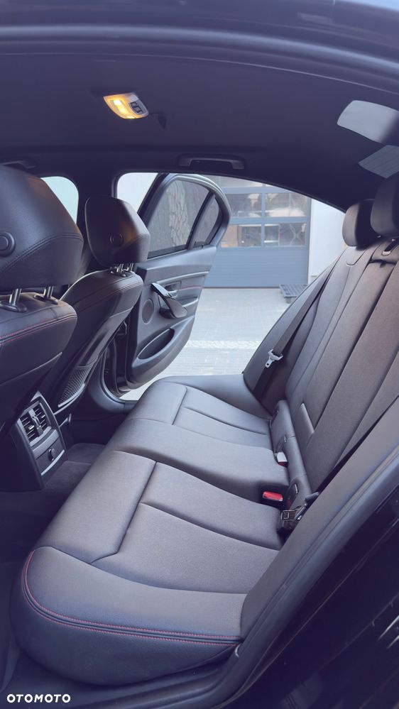 BMW Seria 3 328i - 18