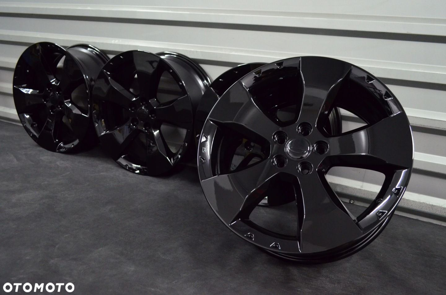 Felgi 5x100 R17 SUBARU Forester Impreza Legacy Outback Trezia - 3