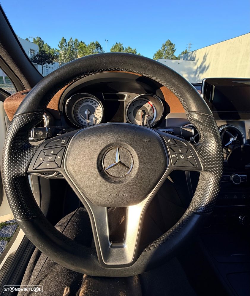 Mercedes-Benz GLA 200 CDI Urban Aut. - 10