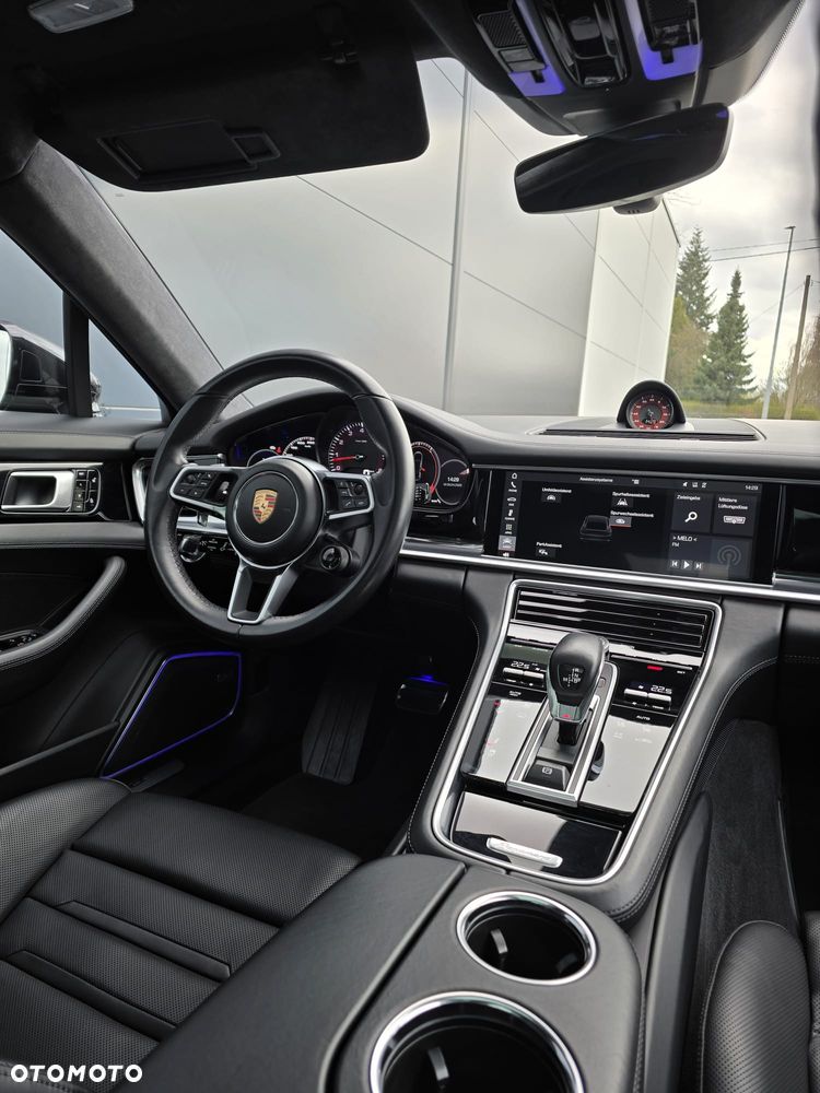 Porsche Panamera 4S - 21